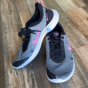 Nike Flex Experience 8